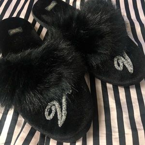 Victoria’s Secret faux fur embellished slippers